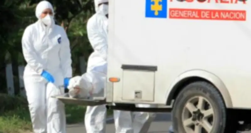 Medellín celebra récord de seguridad mientras hombre muere por deuda de 8.000 pesos