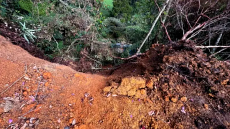 Medellín suspende apertura de vía por movimientos de tierra y omisiones en normas