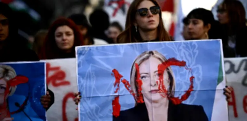 Meloni sufre derrota en referéndum judicial con 54% de votos en contra