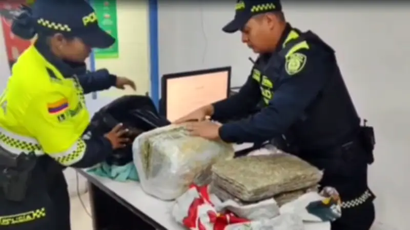 Menor de 14 años aprehendido en Bogotá con 11 kilos de marihuana en su maleta