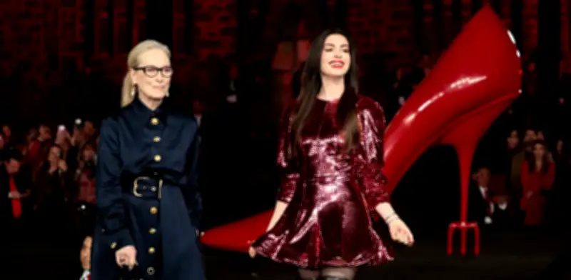Meryl Streep y Anne Hathaway deslumbran en México previo al estreno de 'El Diablo Viste a la Moda 2'