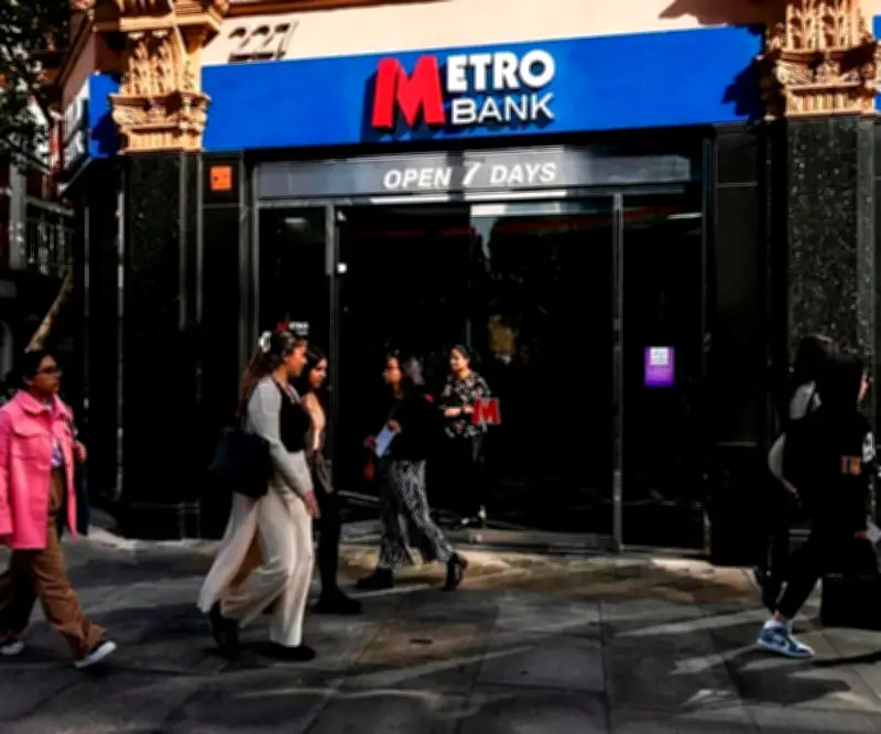 Metro Bank del Reino Unido retorna a la rentabilidad con proyecciones de crecimiento récord