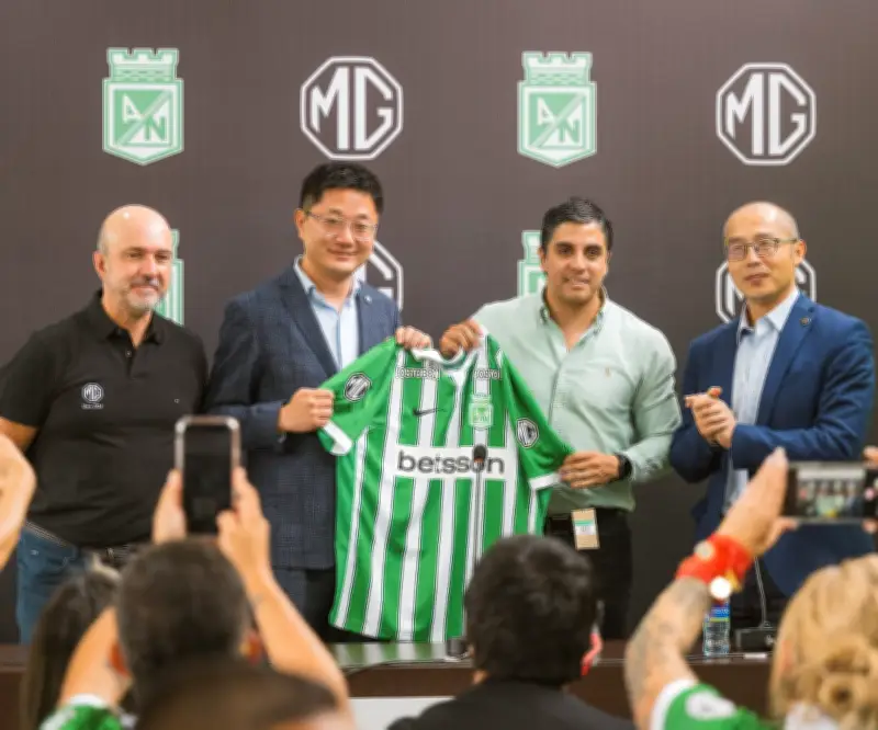 MG Motor Colombia y Atlético Nacional sellan alianza estratégica en evento especial
