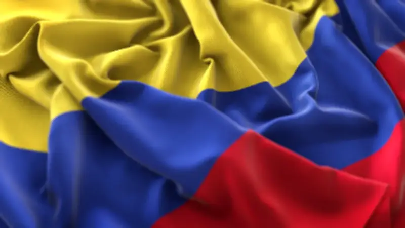 Mhoni Vidente predice triunfo de la derecha en elecciones colombianas vinculado a Trump