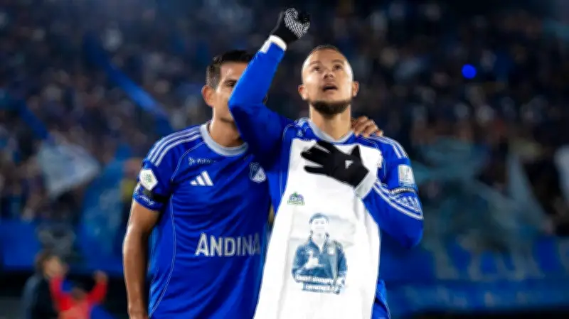 Millonarios rinde emotivo homenaje a Santiago Castrillón en partido de Liga BetPlay