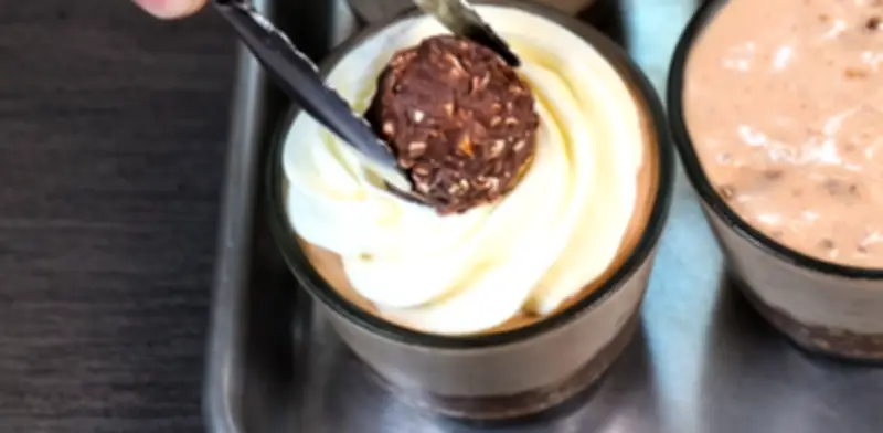 Mini Cheesecake de Ferrero Rocher sin Horno: Receta Fácil y Rápida para el Hogar
