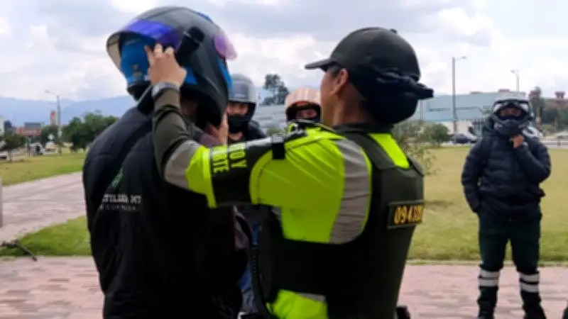 Mintransporte aclara: ¿Es legal llevar cámara en el casco de moto?