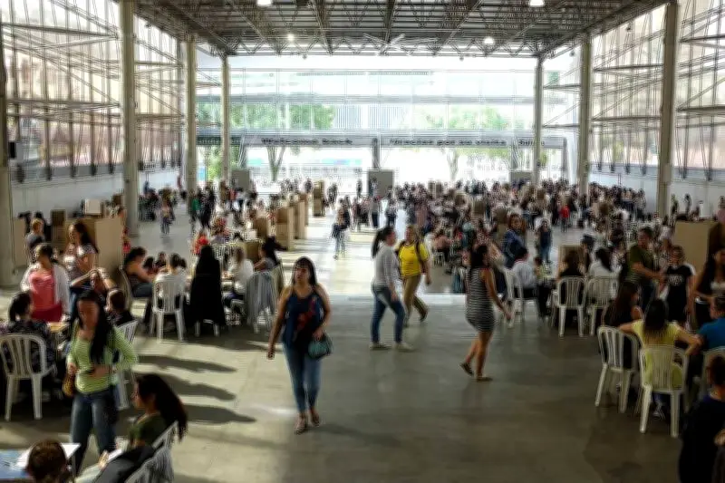 Más de 3.000 candidatos compiten por curules en elecciones legislativas de Colombia