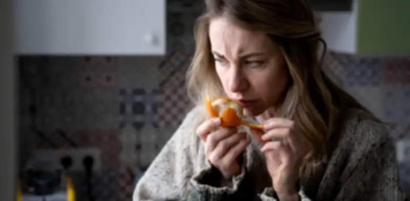 Más de 6 millones de personas sufren alteraciones del olfato: especialista explica causas y señales