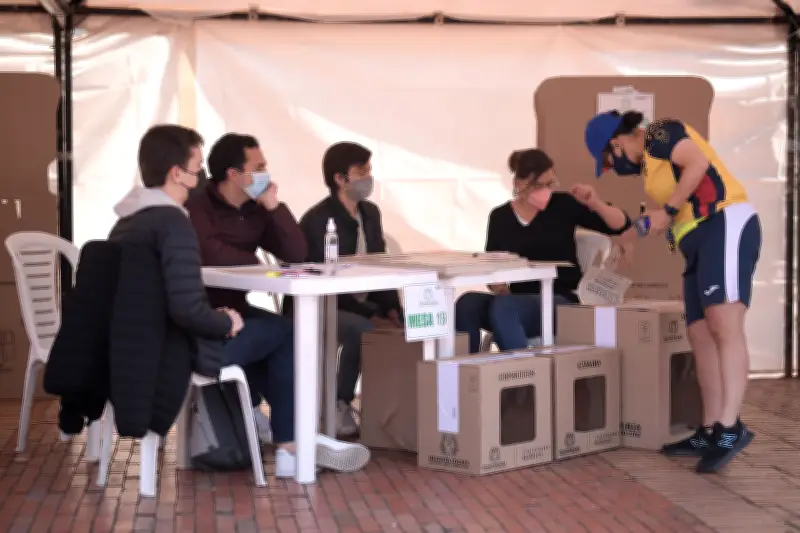 Más de 800.000 testigos electorales vigilarán las votaciones del 8 de marzo en Colombia