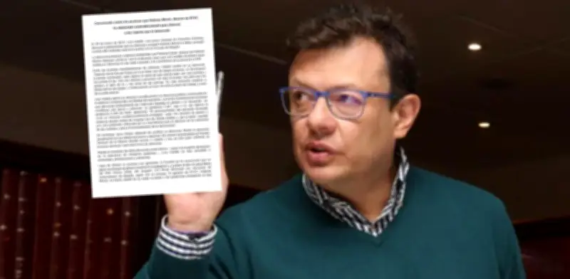 Mujeres denuncian presiones judiciales contra quienes acusan a Hollman Morris de acoso sexual