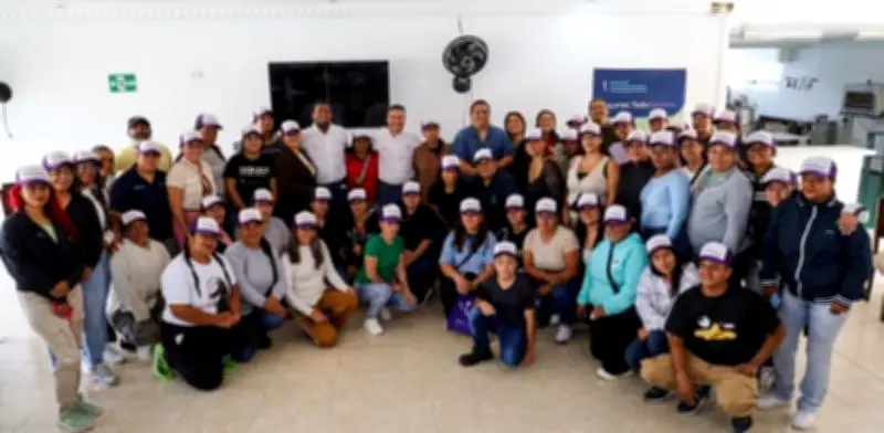 Mujeres Todoterreno: Programa que transforma vidas con empleo femenino en infraestructura