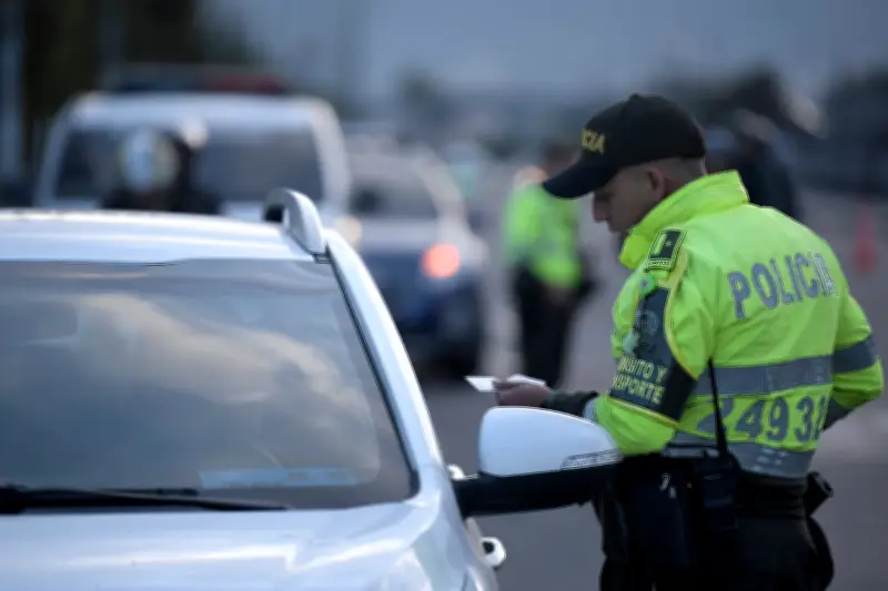 Multas de tránsito 2026: Las 5 infracciones más comunes y sus costos en Colombia