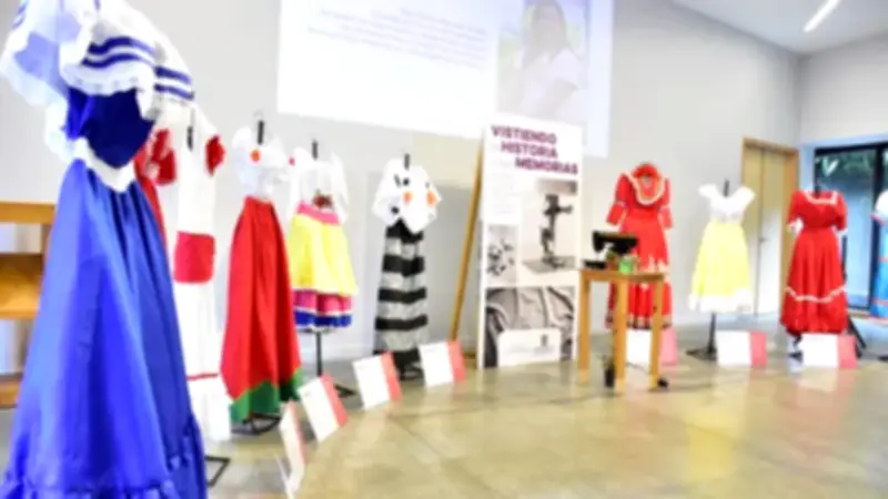 Museo Casa de la Memoria exhibe vestidos creados por mujeres víctimas del conflicto armado