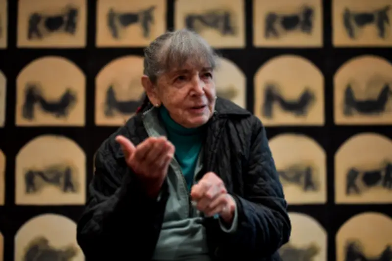 Museo Nacional rinde homenaje a Beatriz González con exposición 'Un mundo raro'