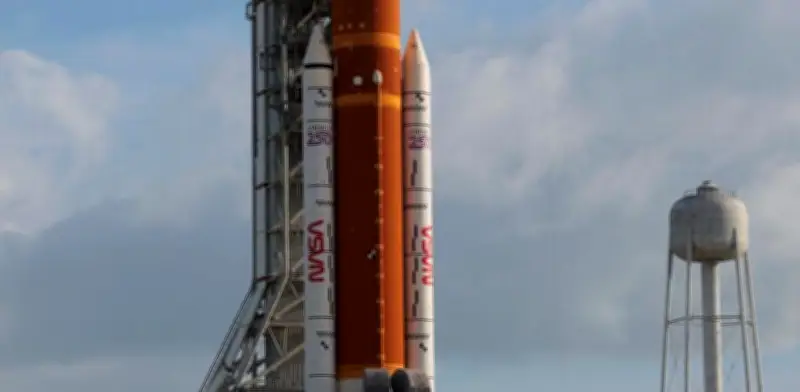 NASA prepara lanzamiento de Artemis II para devolver humanos a órbita lunar tras 50 años