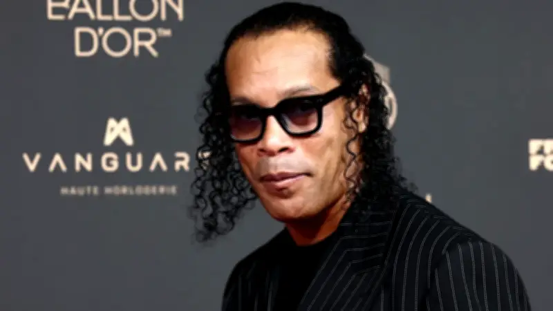 Netflix anuncia documental sobre Ronaldinho con testimonios de Messi y Neymar