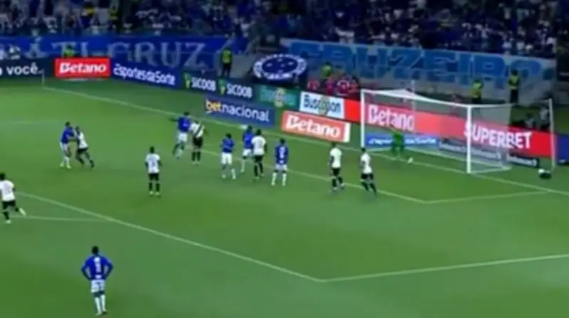 Neyser Villarreal marca su primer gol profesional en vibrante empate brasileño