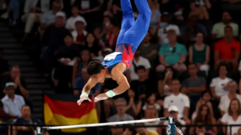 Ángel Barajas brilla en Azerbaiyán con doble medalla en Copa del Mundo de Gimnasia