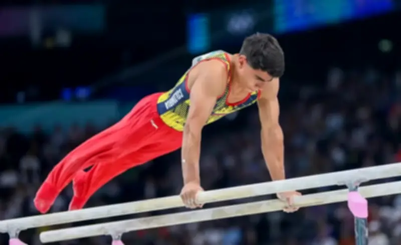 Ángel Barajas conquista oro en Copa del Mundo de Gimnasia en Azerbaiyán