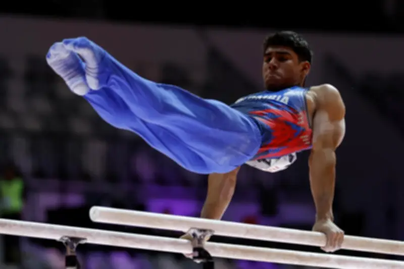 Ángel Barajas conquista oro histórico en Copa del Mundo de Gimnasia en Bakú