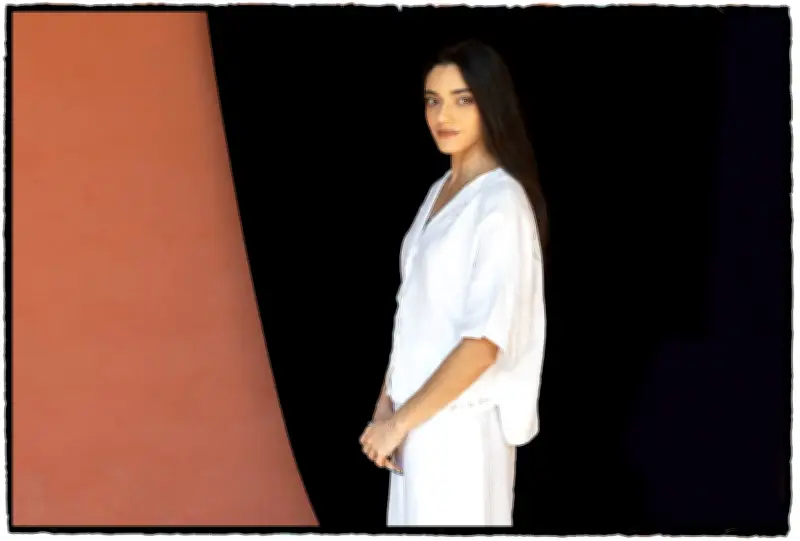 Nicole Sánchez Castillo presenta 'Inhumana', cuentos que exploran las realidades ocultas de Cartagena