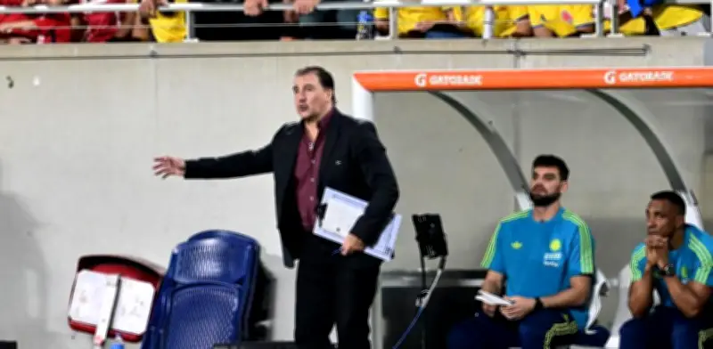 Néstor Lorenzo proyecta revancha contra Francia en el Mundial 2026 tras derrota amistosa