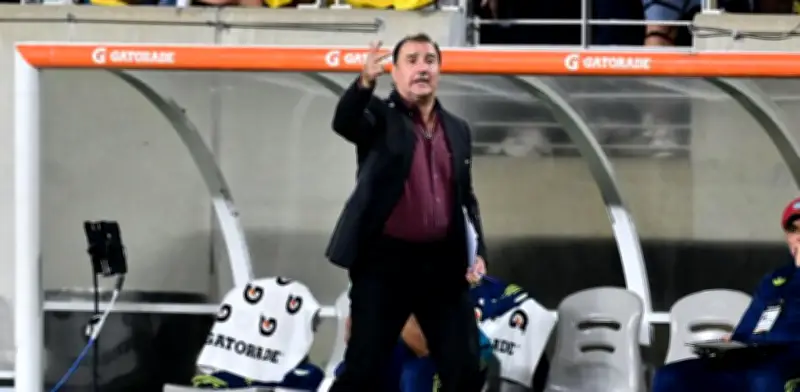 Néstor Lorenzo reprendió con dureza a la Selección Colombia tras caída ante Francia