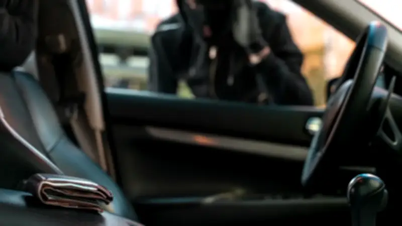 Nueva modalidad de estafa en centros comerciales de Colombia: alerta por ruleta digital