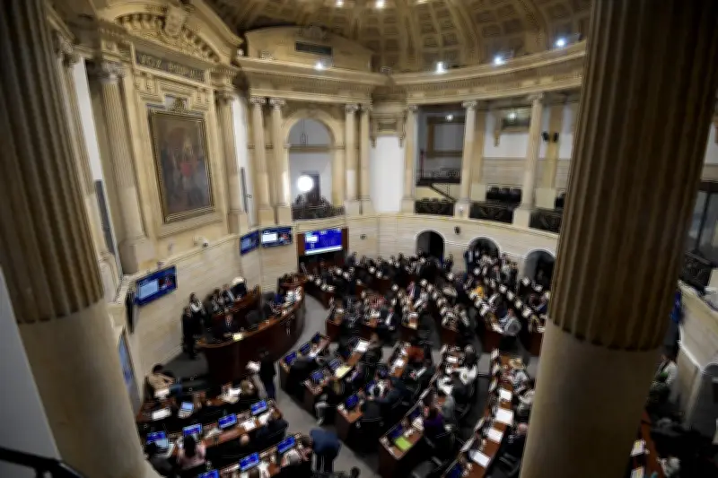 Nuevos congresistas ganarán menos: decreto de Petro elimina prima especial de servicios