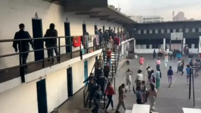 Operativo 'Democracia' en cárceles colombianas incauta más de 600 celulares