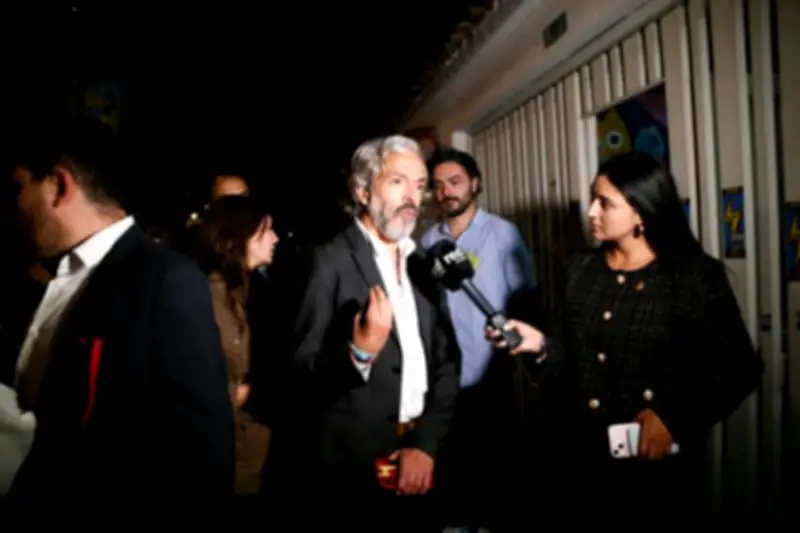 Oviedo confirma oferta de Valencia para fórmula vicepresidencial tras reunión clave