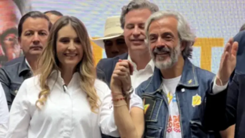 Paloma Valencia elige a Juan Daniel Oviedo como su fórmula vicepresidencial para 2026