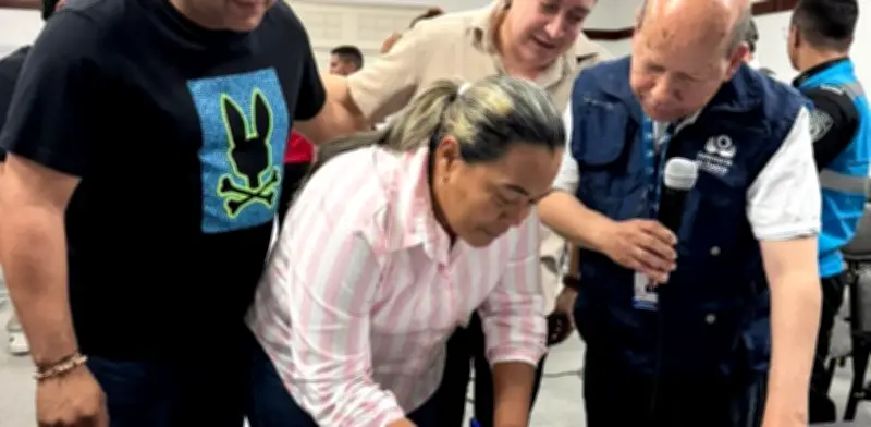 Paro minero en Bajo Cauca antioqueño mantiene bloqueos, pero se acuerdan corredores humanitarios