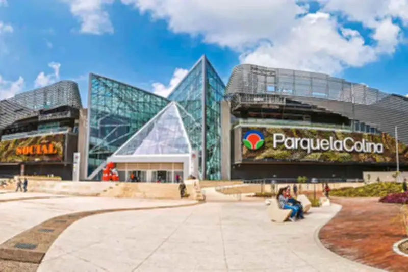 Parque Arauco celebra el Día del Hombre con programación especial en centros comerciales
