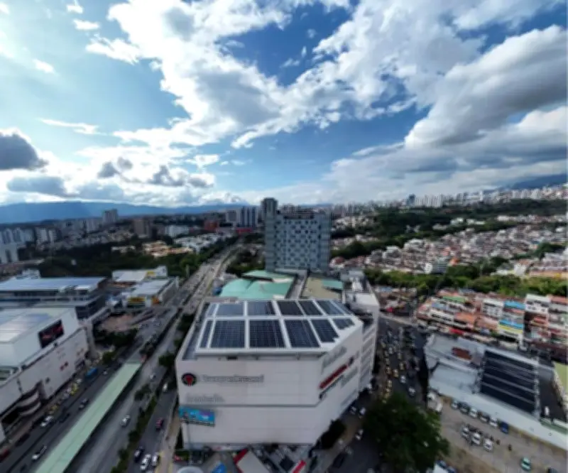 Parque Caracolí reduce costos con energía solar y registra crecimiento del 18% en ventas