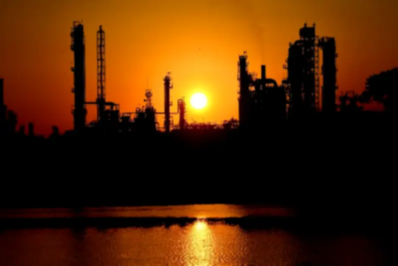 Petróleo sube más de 5% tras tensiones en Oriente Medio y rechazo a llamado de Trump