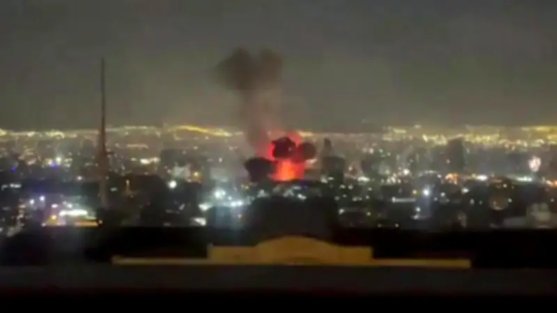 Petróleo y Gas se Disparan, Bolsas Caen Tras Ataques a Irán