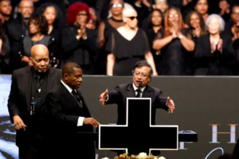 Petro aprovecha homenaje a Jesse Jackson para criticar a Trump por su apoyo a Netanyahu