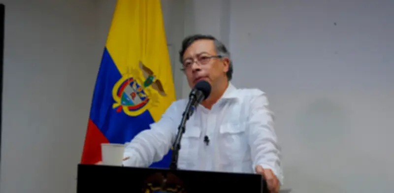 Petro arremete contra Contraloría por concepto que califica como inviable traslado de 25 billones a Colpensiones