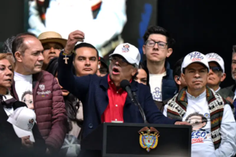 Petro defiende a Cepeda por polémico discurso sobre Antioquia y narcoparamilitarismo