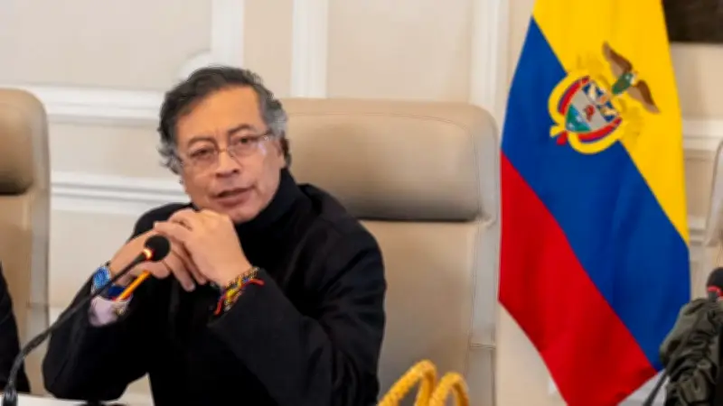 Petro denuncia bombardeos desde Ecuador contra Colombia en conflicto fronterizo