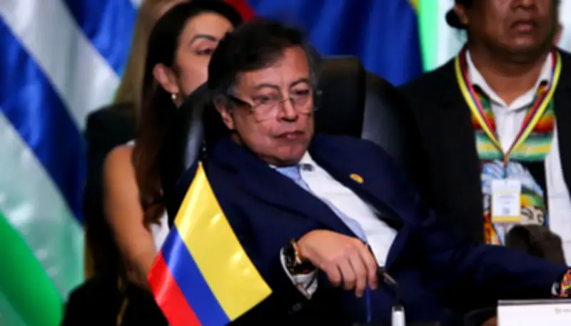 Petro lamenta muerte de 69 militares en accidente aéreo y señala fallas internas