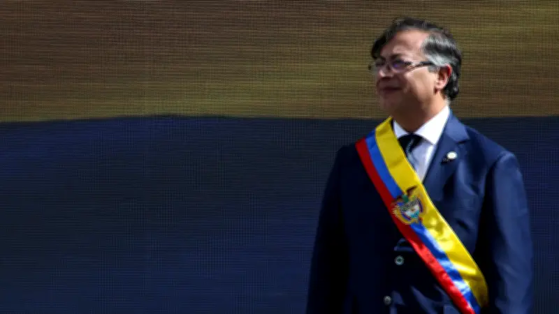 Petro proyecta su salida presidencial inspirado en celebración progresista de París