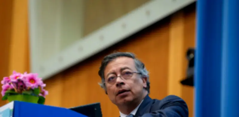 Petro responsabiliza a Duque por tragedia aérea con 66 uniformados muertos