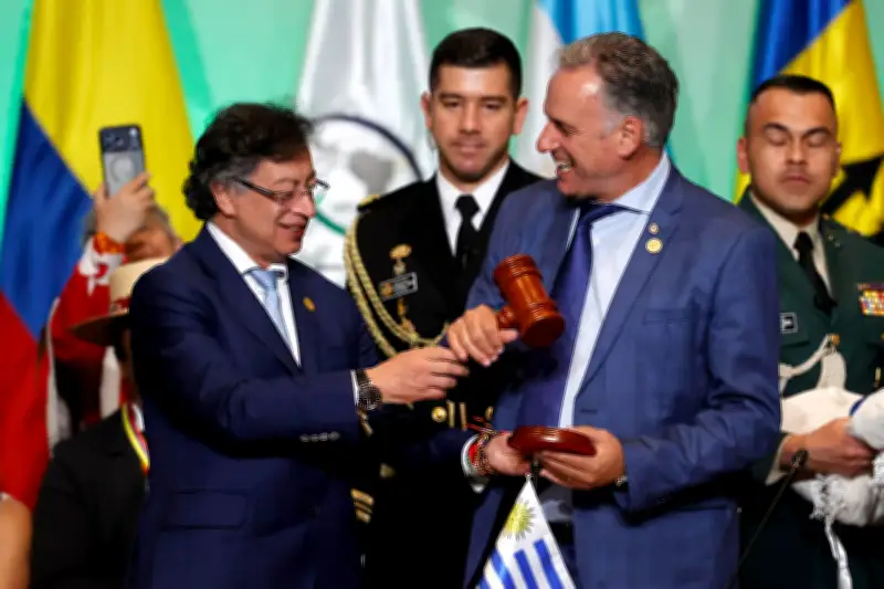 Petro traspasa presidencia de Celac a Uruguay tras exitoso foro CELAC-África en Bogotá