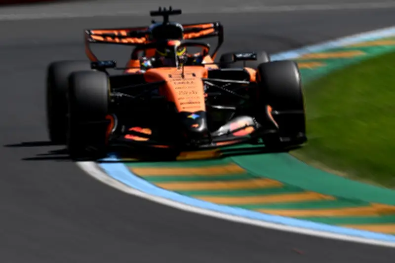 Piastri lidera los entrenamientos en Australia con McLaren superando a Mercedes