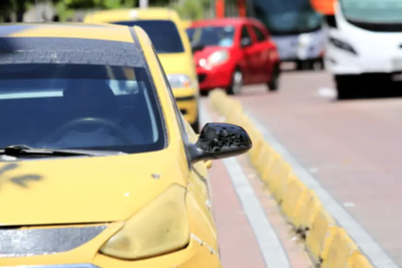 Pico y placa en Cartagena: restricciones para vehículos particulares, motos y taxis este 6 de marzo de 2026