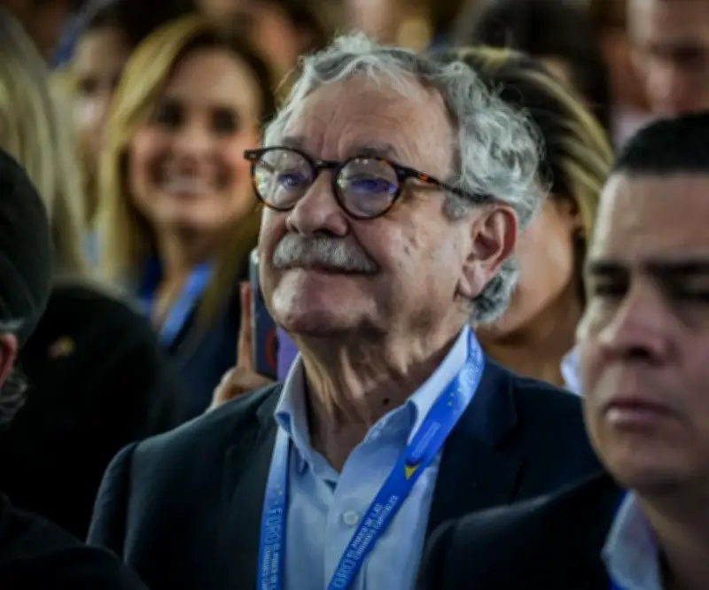 Pizarro afirma que la Paz Total fracasó y grupos armados se multiplicaron