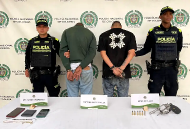 Policía de Bogotá captura a dos ladrones armados tras robo violento en Puente Aranda